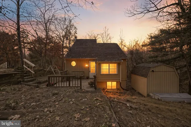 $250,000 | 128 Hemlock Lane, Gerrardstown, WV 25420