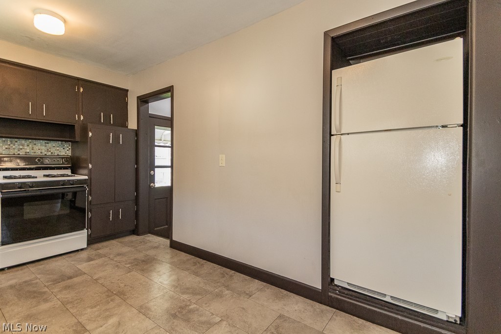 30309 Powell Road Willowick, OH 44095 - Photo 13 of 28