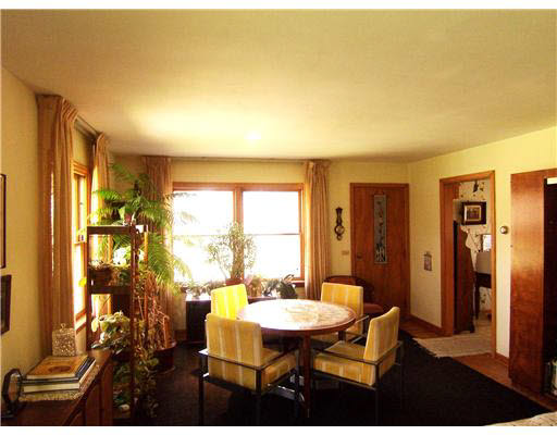 17560 Ireland Road South Bend, IN 46614 - Photo 6 of 12 Gallery Image 6