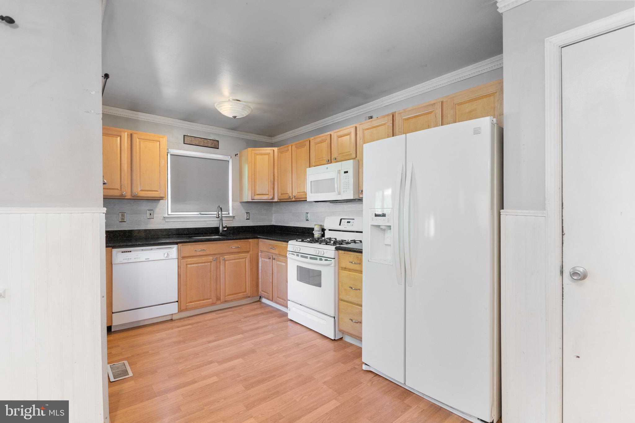 15 Hawthorne Road Sicklerville, NJ 08081 - Photo 12 of 22 Gallery Image 12