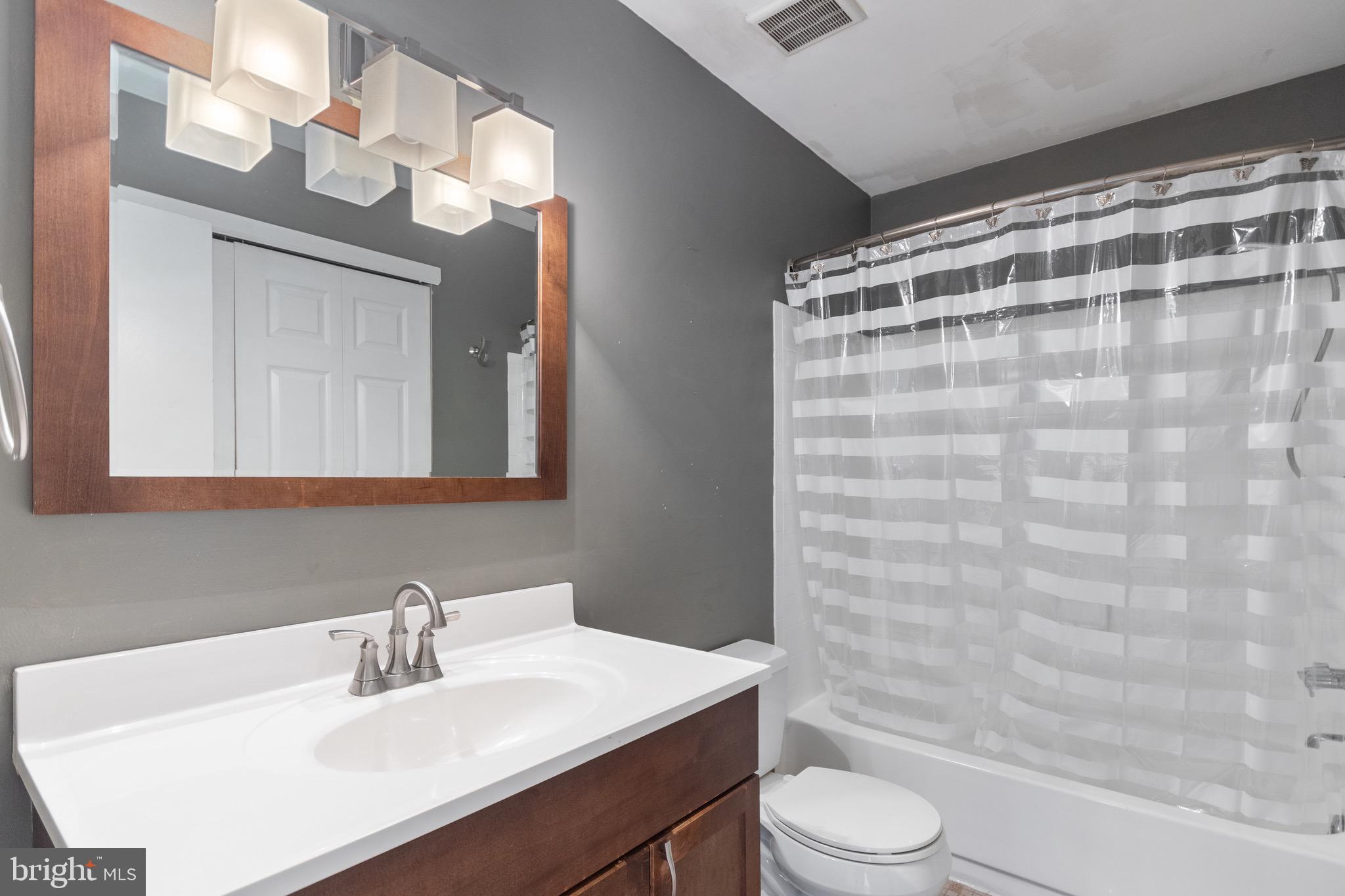 15 Hawthorne Road Sicklerville, NJ 08081 - Photo 18 of 22 Gallery Image 18