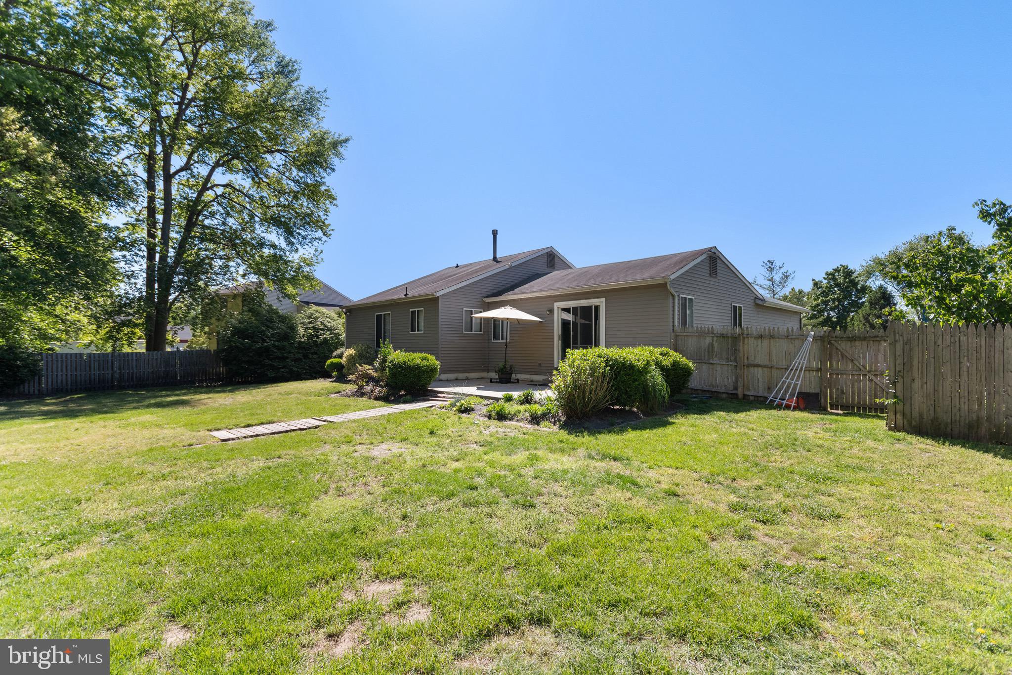 15 Hawthorne Road Sicklerville, NJ 08081 - Photo 4 of 22 Gallery Image 4