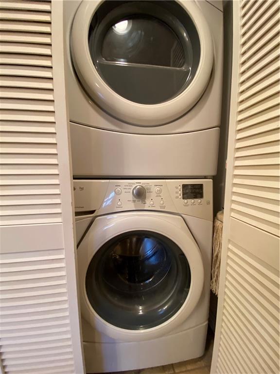 692 Mitchell Hill Road Greenville, PA 16125 - Photo 22 of 49 a close up view of a washer and dryer