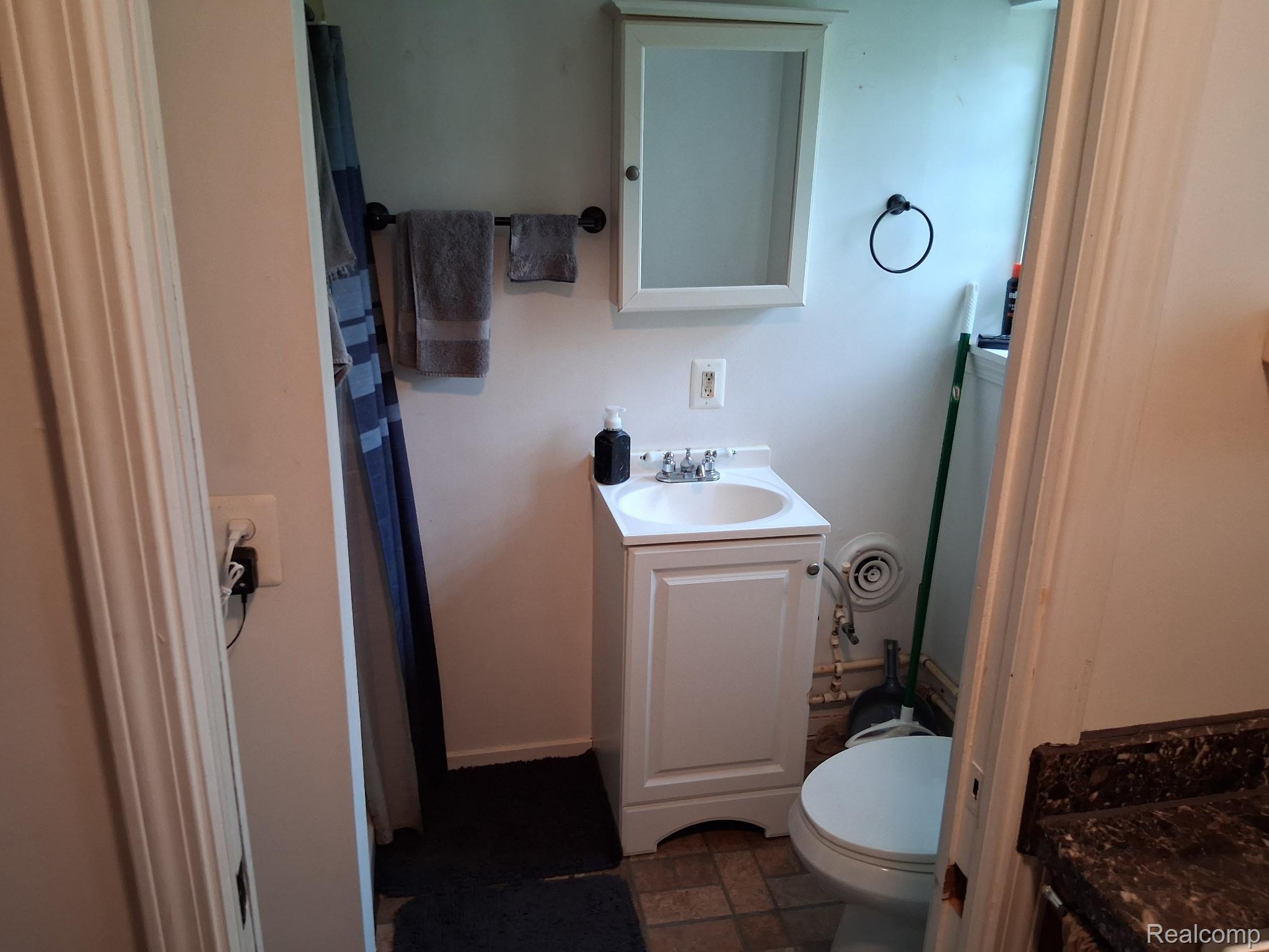 7060 Sheldon Road Whitmore Lake, MI 48189 - Photo 62 of 76 Apartment