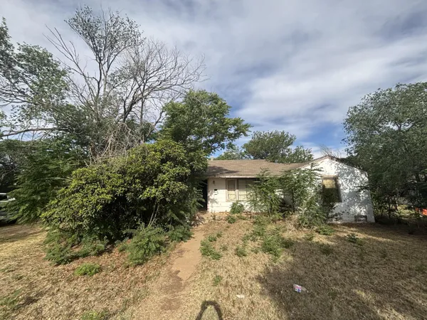 $46,000 | 211 Ave D, Abernathy, TX 79311