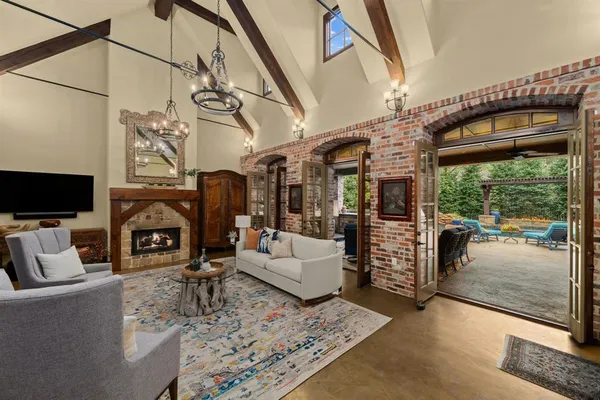 $2,550,000 | 2105 Denver Drive, Southlake, TX 76092