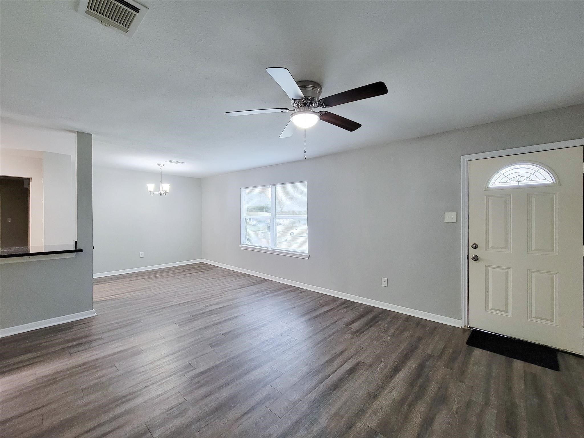 5242 Keystone Street Houston, TX 77021 - Photo 2 of 13