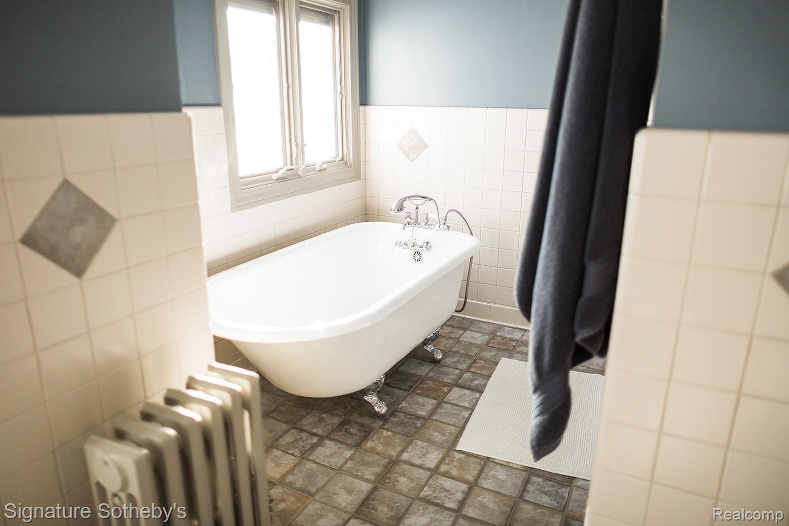 2747 Manchester Road Birmingham, MI 48009 - Photo 28 of 36 27.jpg