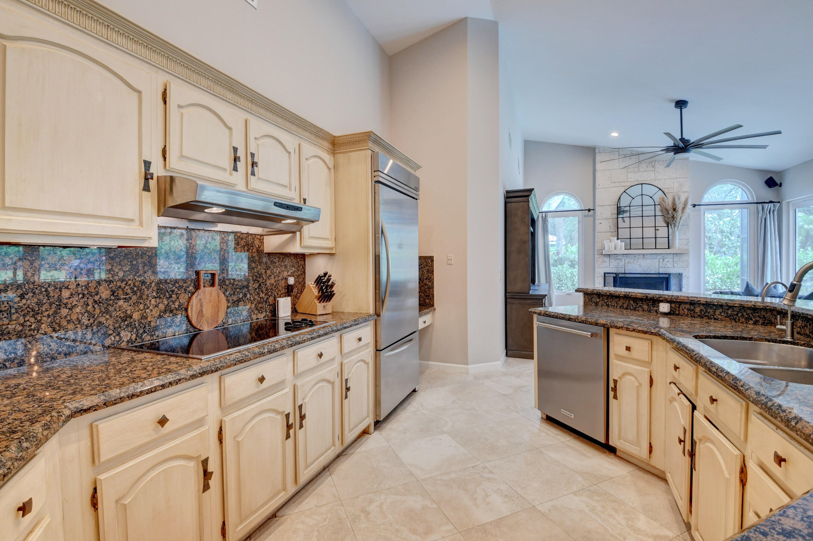 5710 Hamilton Way Boca Raton, FL 33496 - Photo 19 of 70 DE3D94E3-2B7F-4F65-90A5-6D55BB3E8CE3