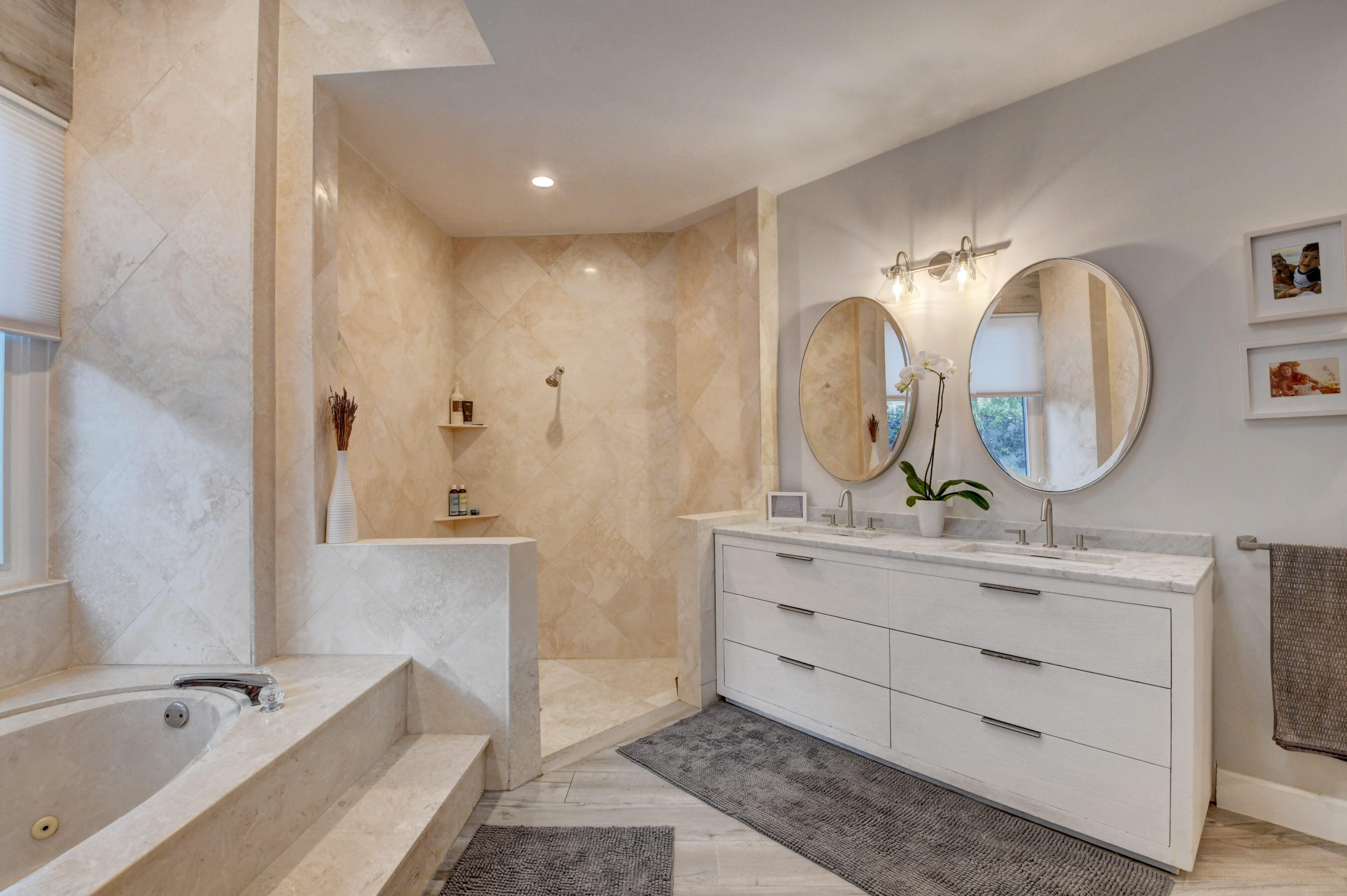 5710 Hamilton Way Boca Raton, FL 33496 - Photo 32 of 70 Primary Bath