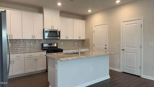 $2,150 | 87 Anise Tree Way, Clayton, NC 27527