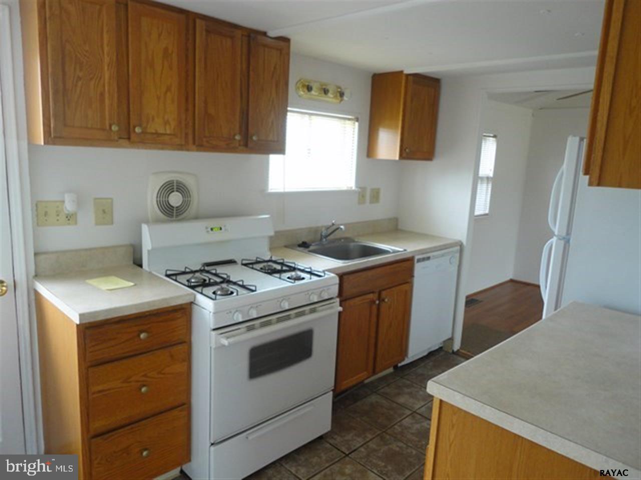 37 Jackson Road, Unit 32 Gettysburg, PA 17325 - Photo 14 of 20 Gallery Image 14