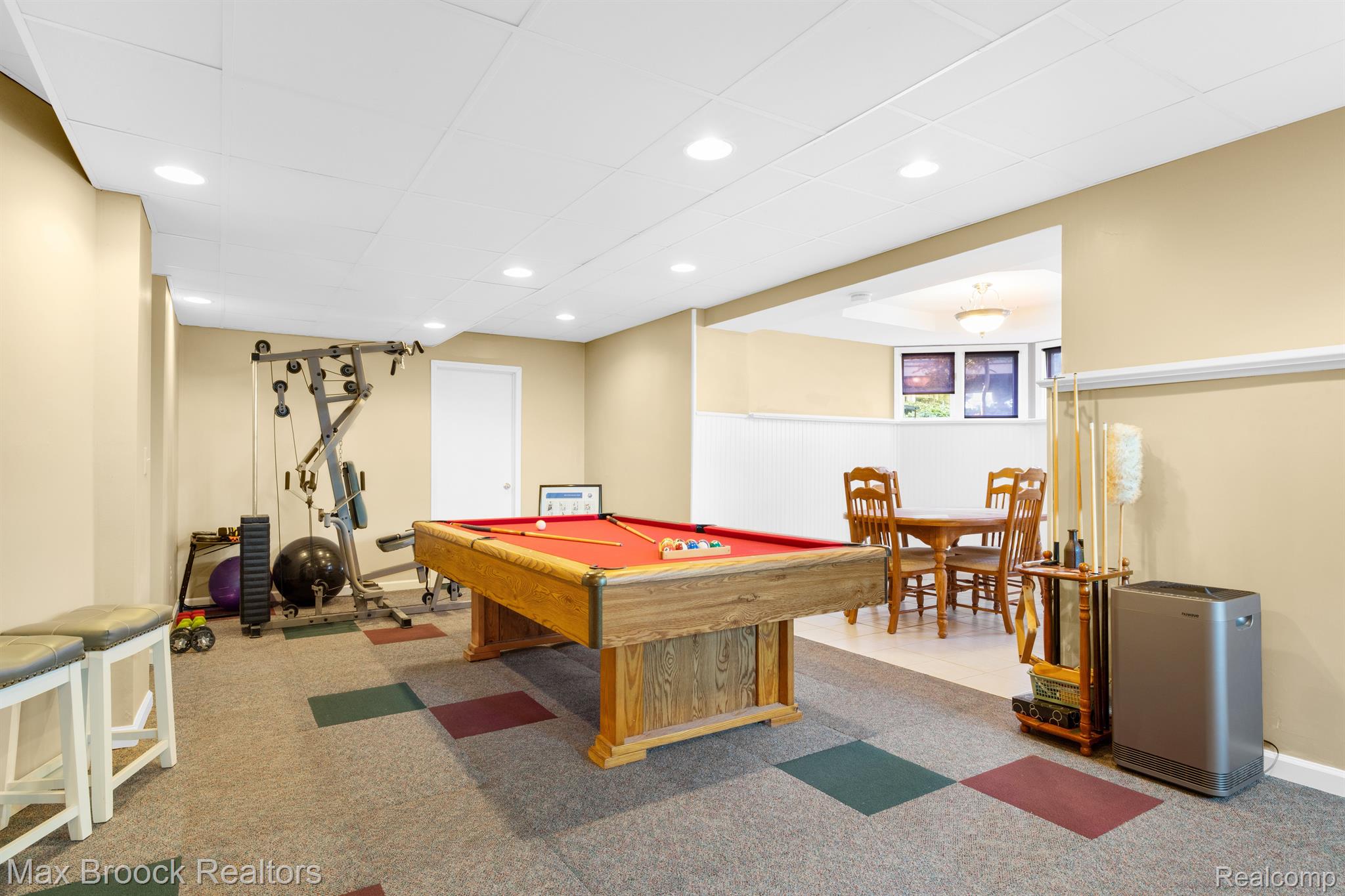 14550 26 Mile Road Utica, MI 48315 - Photo 33 of 51 8ft CEILINGS AND SPACIOUS!