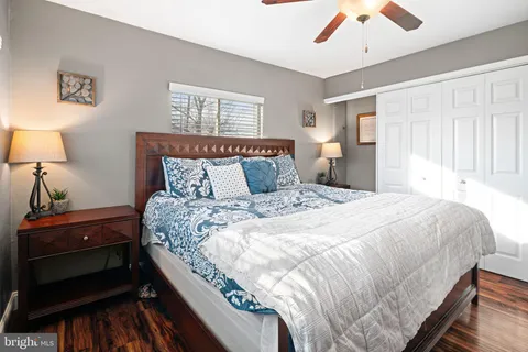 $429,999 | 5 Glenwood Lane, Levittown, PA 19055