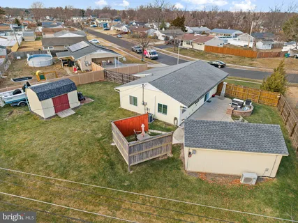 $429,999 | 5 Glenwood Lane, Levittown, PA 19055