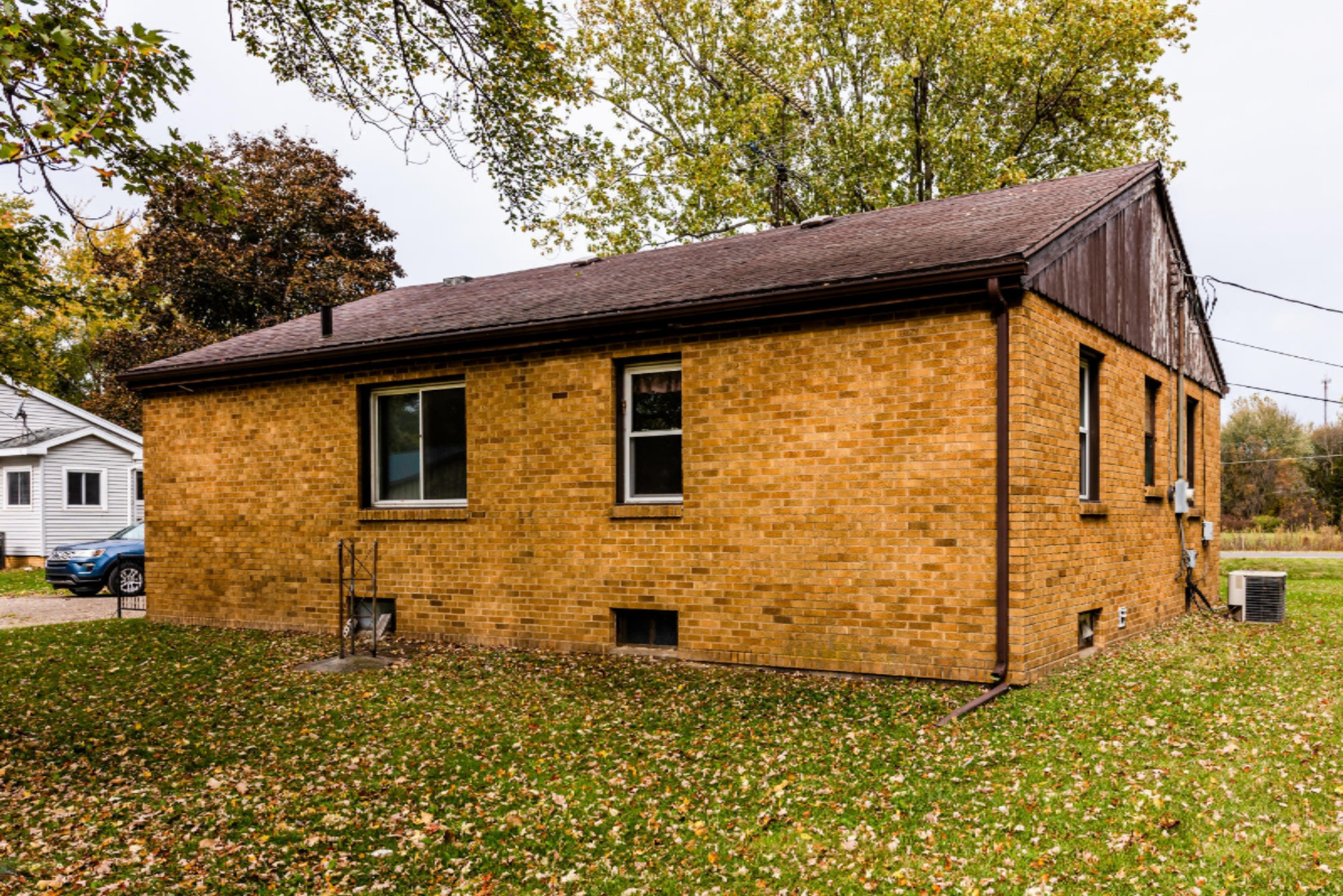 2266 Meadowbrook Road Benton Harbor, MI 49022 - Photo 17 of 19 Meadowbrook-118