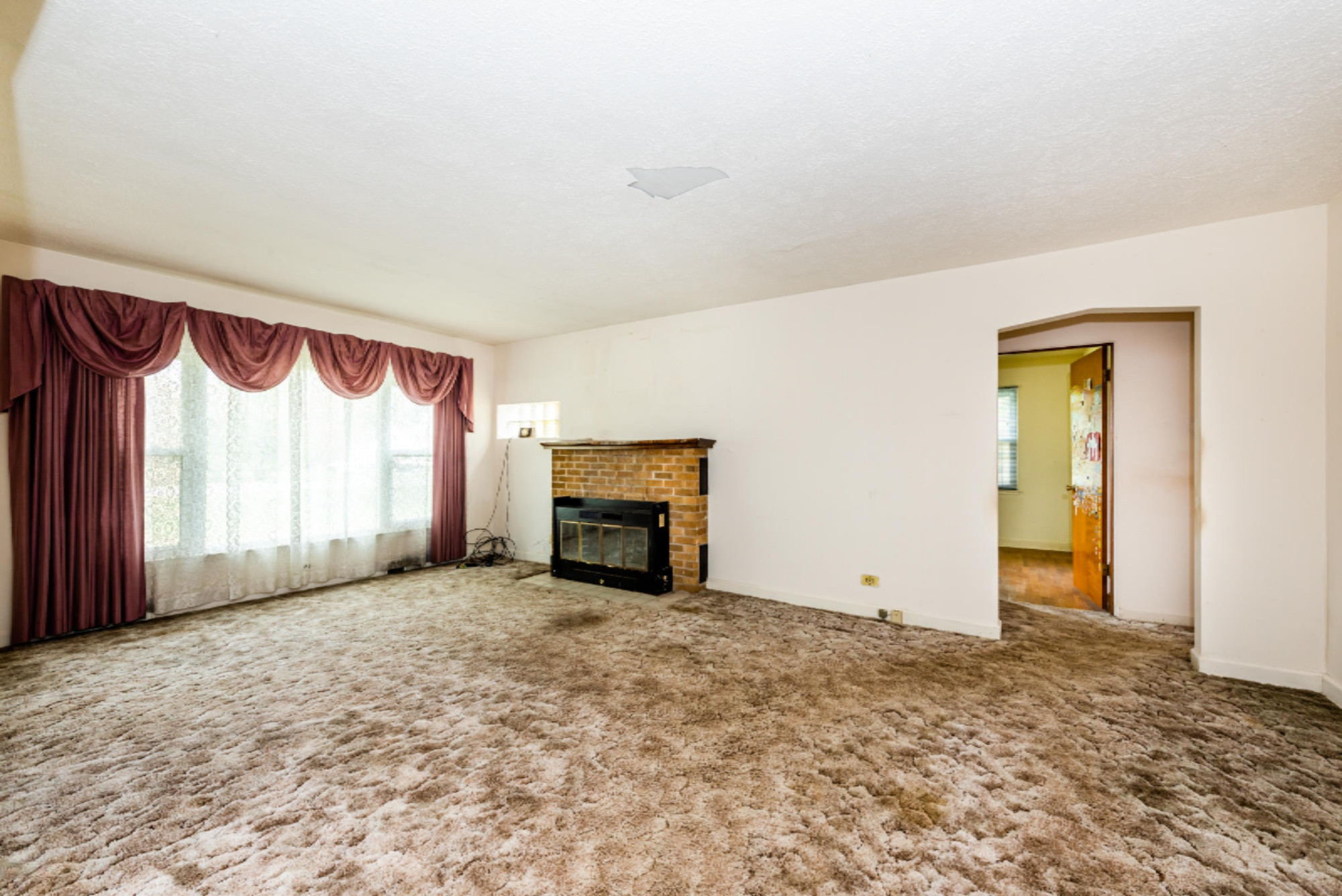 2266 Meadowbrook Road Benton Harbor, MI 49022 - Photo 4 of 19 Meadowbrook-104