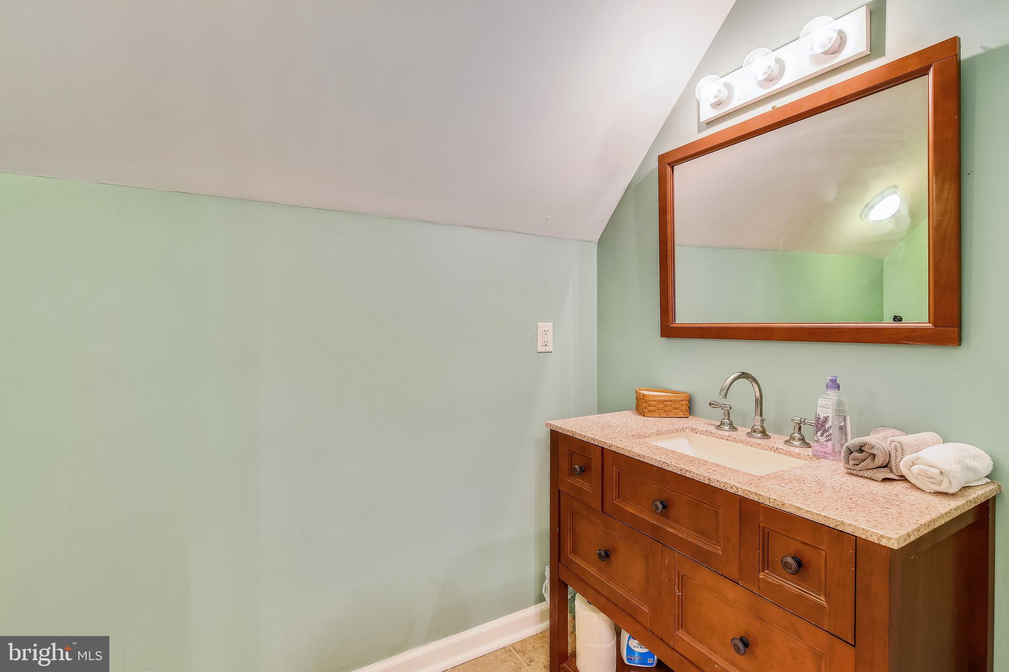 27972 Waller Road Salisbury, MD 21801 - Photo 28 of 36 2nd floor full master bathroom