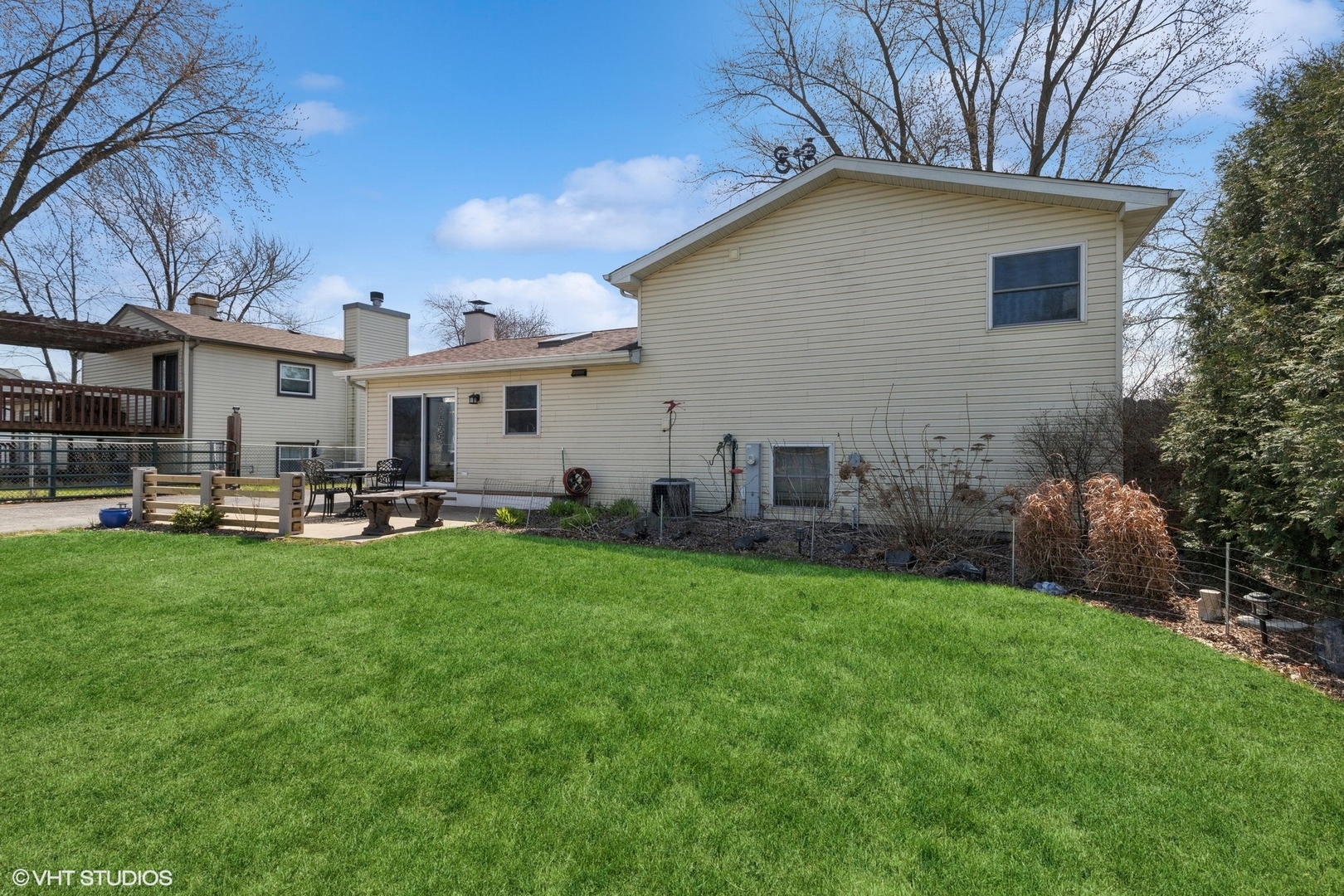 2018 Fairfield Road Lindenhurst, IL 60046 - Photo 15 of 22 Gallery Image 15