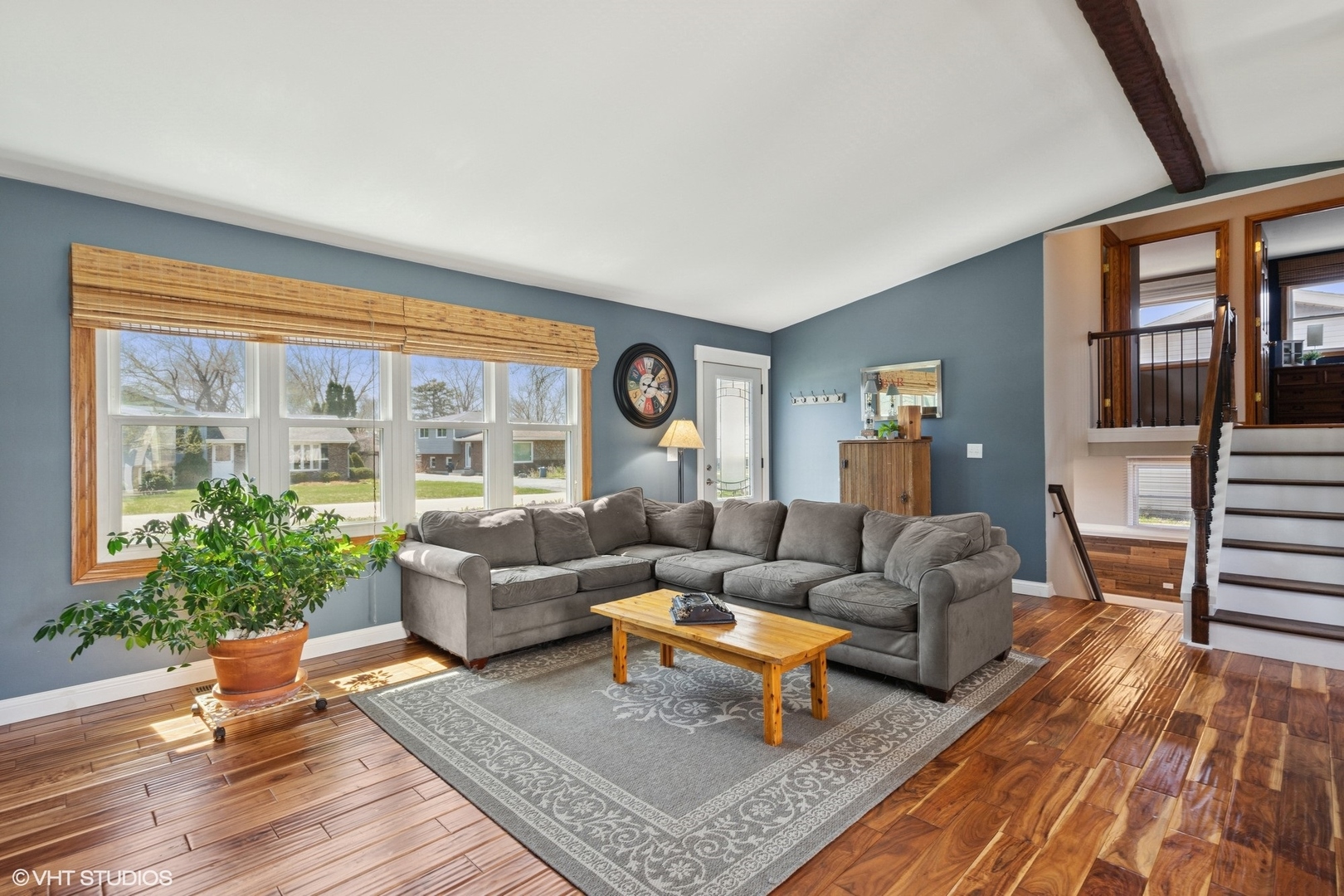 2018 Fairfield Road Lindenhurst, IL 60046 - Photo 3 of 22 Gallery Image 3