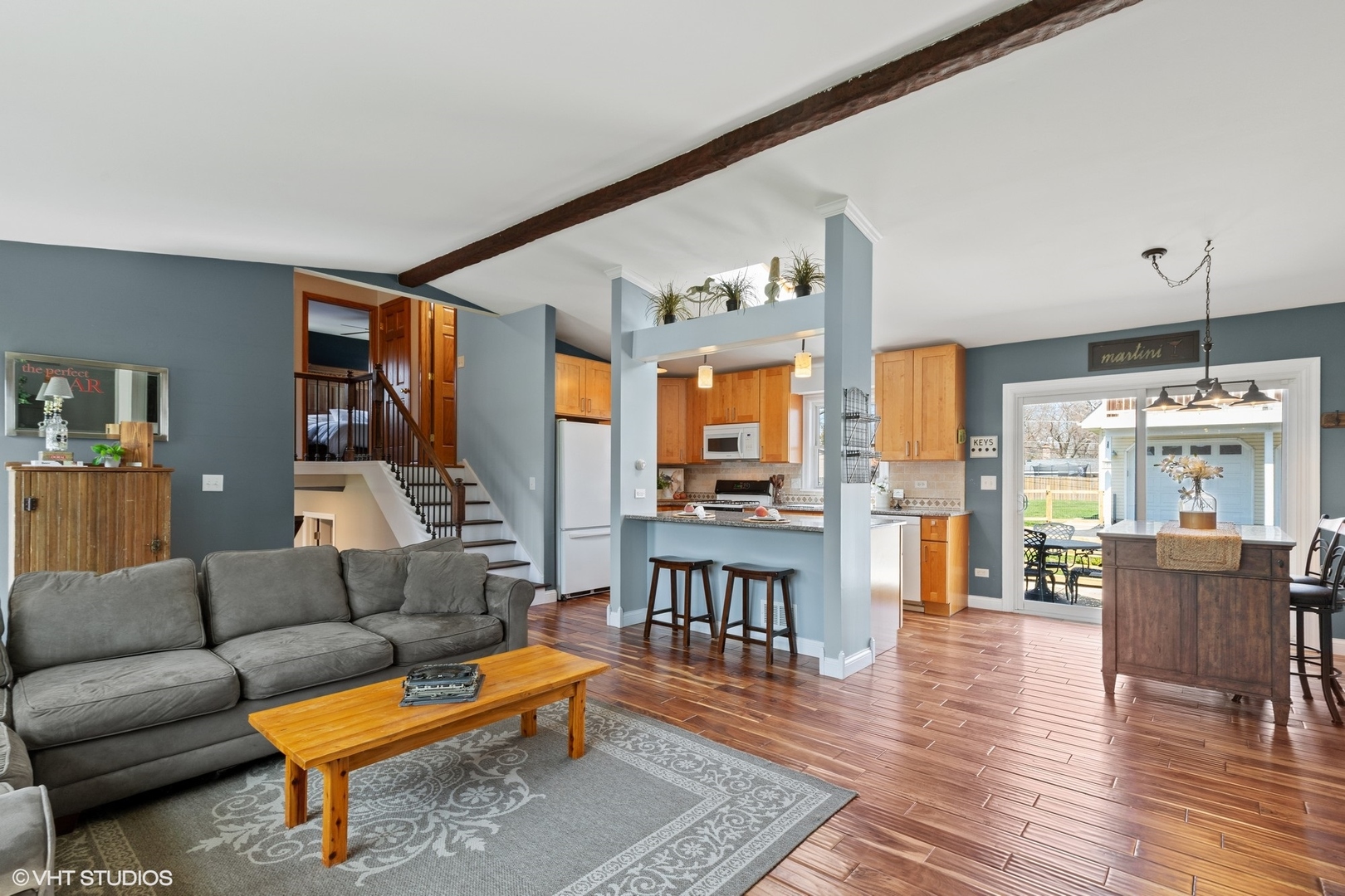 2018 Fairfield Road Lindenhurst, IL 60046 - Photo 4 of 22 Gallery Image 4