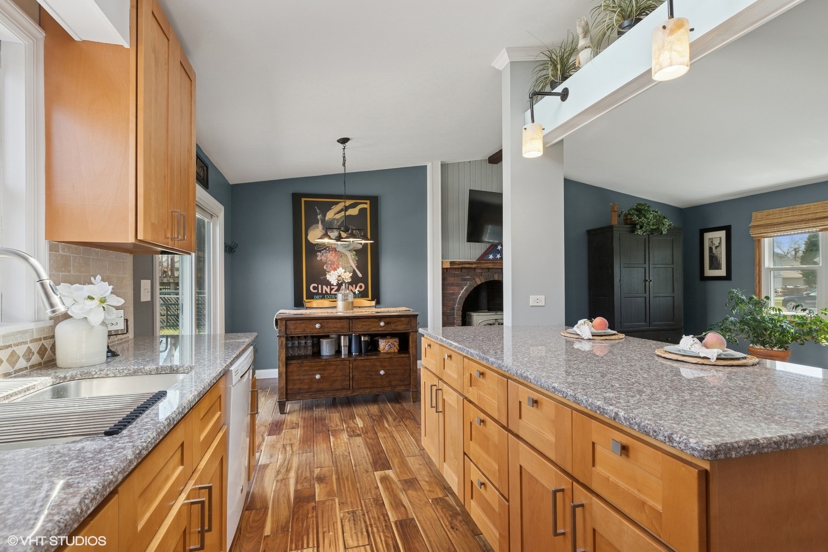 2018 Fairfield Road Lindenhurst, IL 60046 - Photo 5 of 22 Gallery Image 5