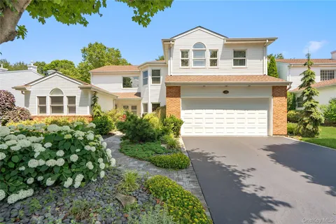 $1,499,000 | 134 Hiland Court, Commack, NY 11725