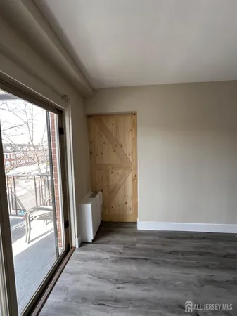 $2,000 | 123 South Adelaide Avenue, Unit 2L, Highland Park, NJ 08904