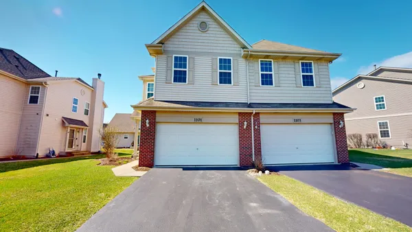 $375,000 | 1101 Kingsley Drive, Unit 1, Romeoville, IL 60446