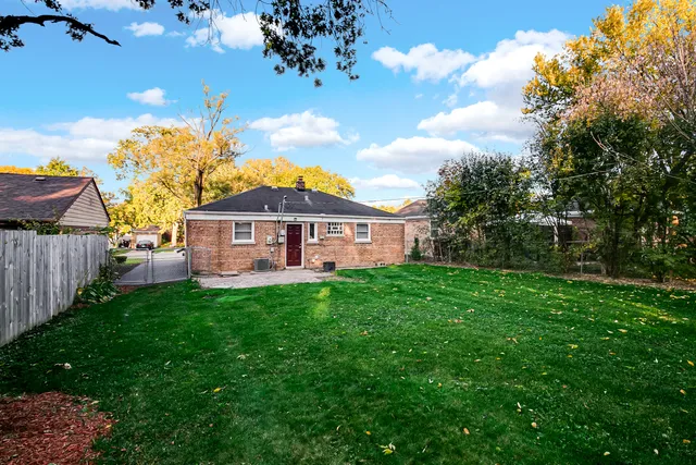 $174,000 | 17649 Dundee Avenue, Homewood, IL 60430