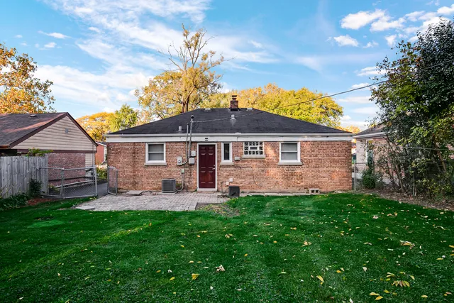 $174,000 | 17649 Dundee Avenue, Homewood, IL 60430