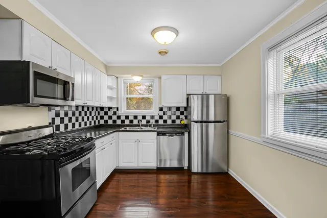 $174,000 | 17649 Dundee Avenue, Homewood, IL 60430