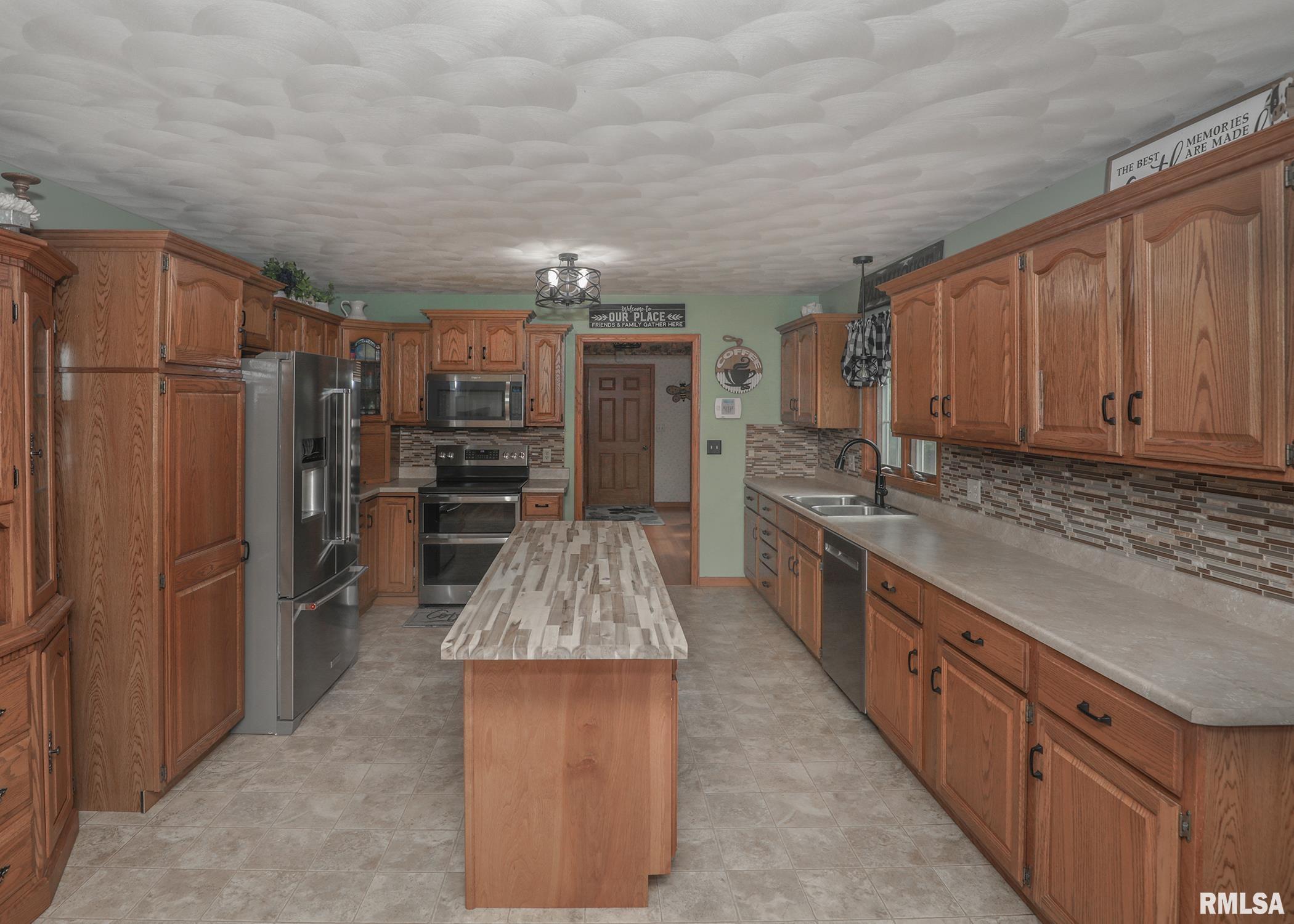 417 Margaret Street Atkinson, IL 61235 - Photo 14 of 46