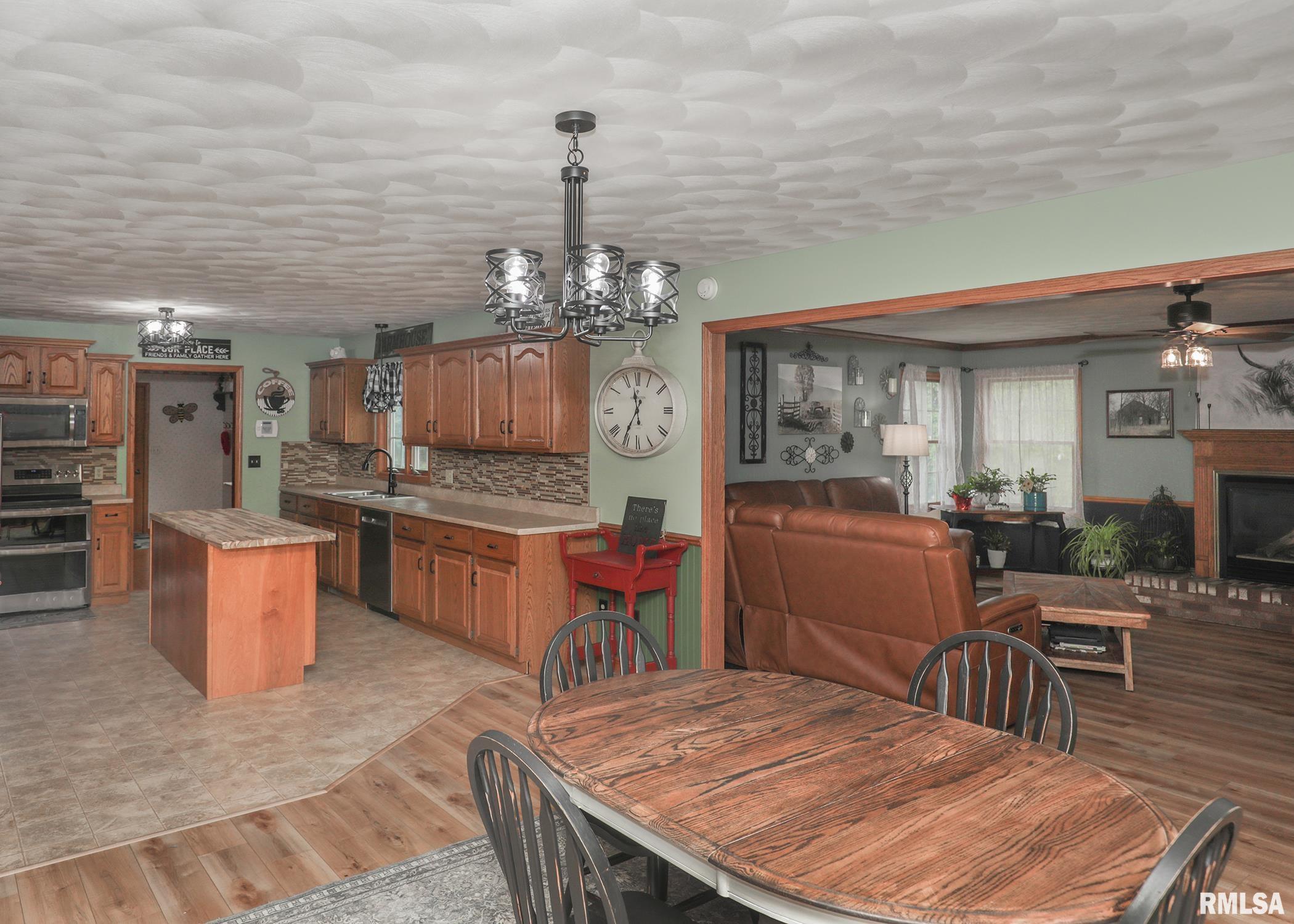 417 Margaret Street Atkinson, IL 61235 - Photo 18 of 46