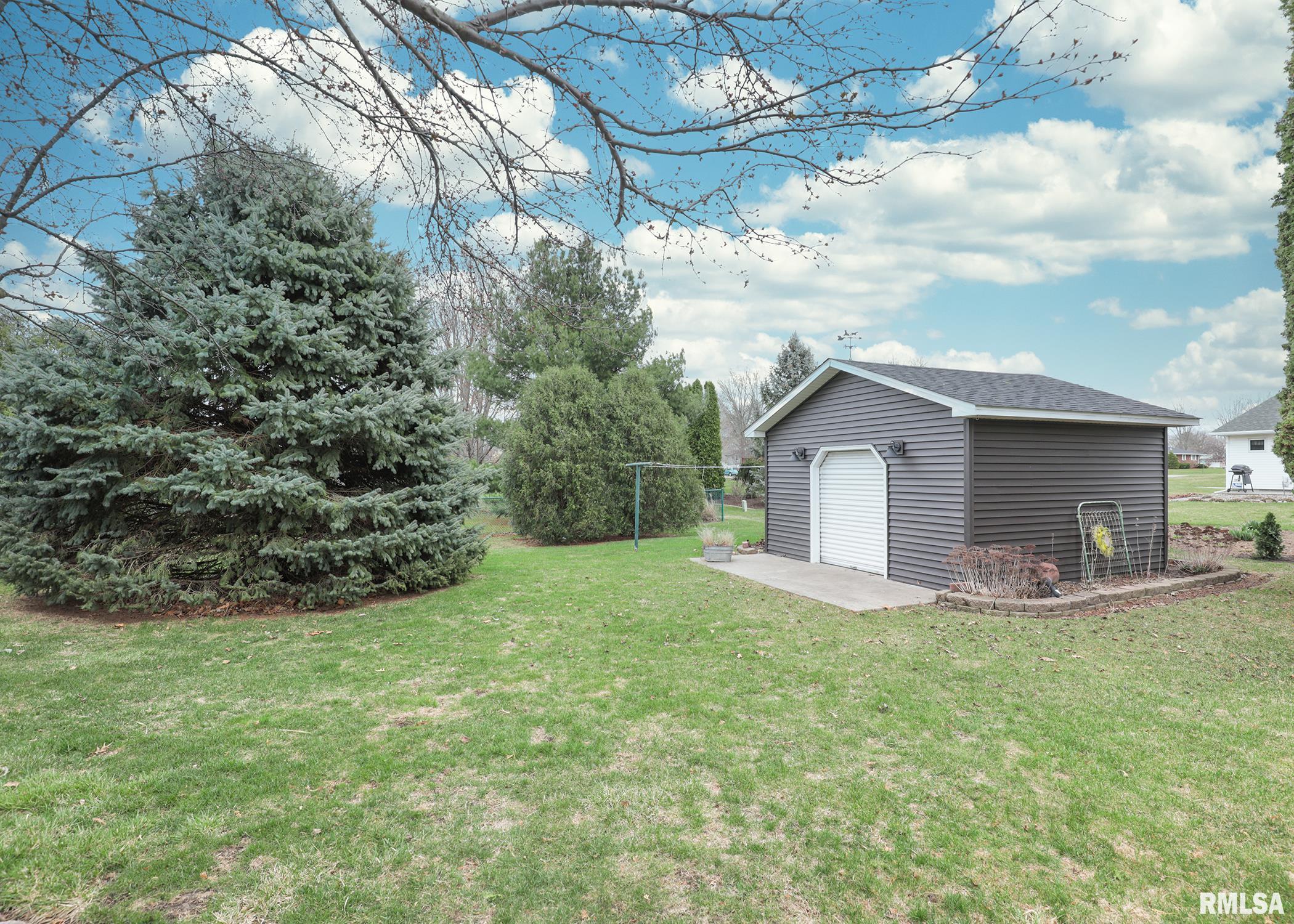 417 Margaret Street Atkinson, IL 61235 - Photo 10 of 46