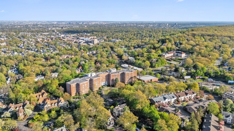 10 Crestmont Road, Unit 3L Montclair, NJ 07042 - Photo 32 of 41 an aerial view of multiple house