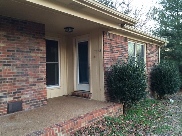 3978 New Chapel Road Springfield, TN 37172 - Photo 6 of 15 Covered back porch