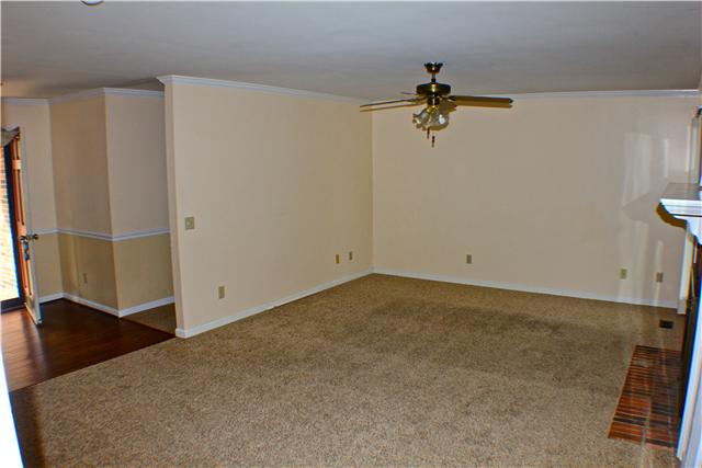 3978 New Chapel Road Springfield, TN 37172 - Photo 7 of 15 Living room