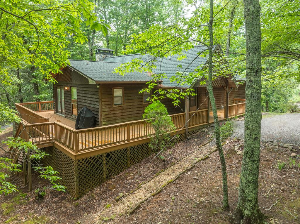 144 Wolf Ridge Lane Murphy, NC 28906 - Photo 23 of 30 Side Exterior/Stairs to Crawlspace Workshop