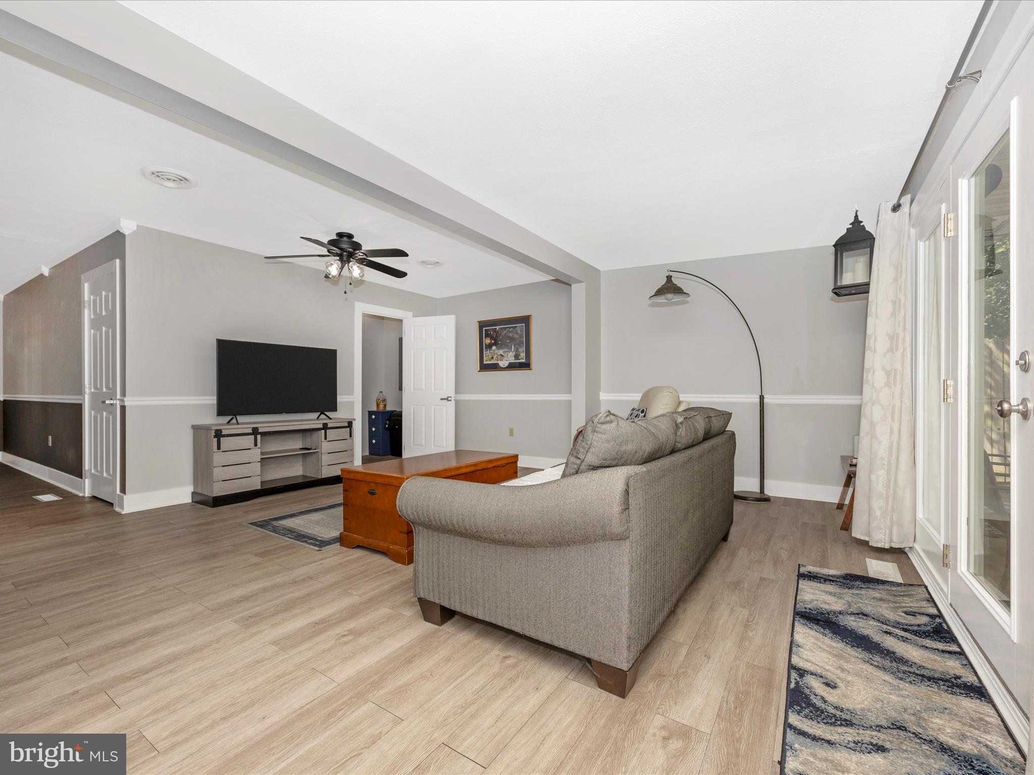 1403 Pinewood Drive Frederick, MD 21701 - Photo 20 of 55 Living Room