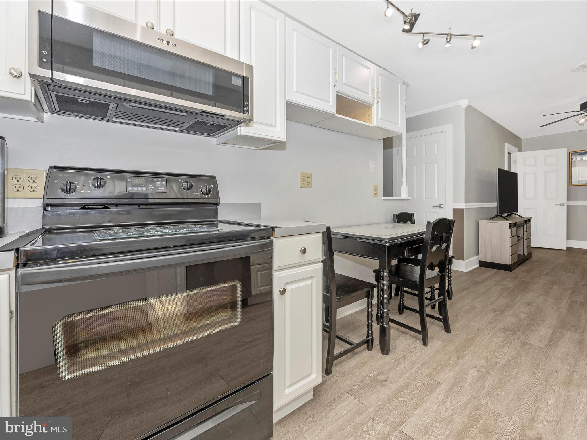 1403 Pinewood Drive Frederick, MD 21701 - Photo 26 of 55 Kitchen