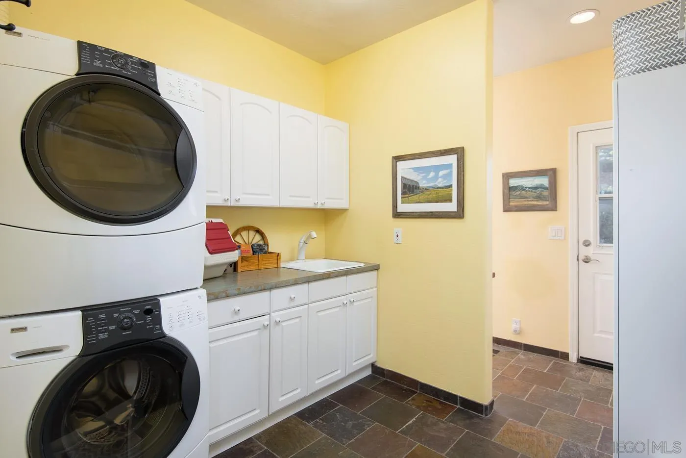34896 Yuma Road Julian, CA 92036 - Photo 31 of 56 a utility room with sink dryer and washer
