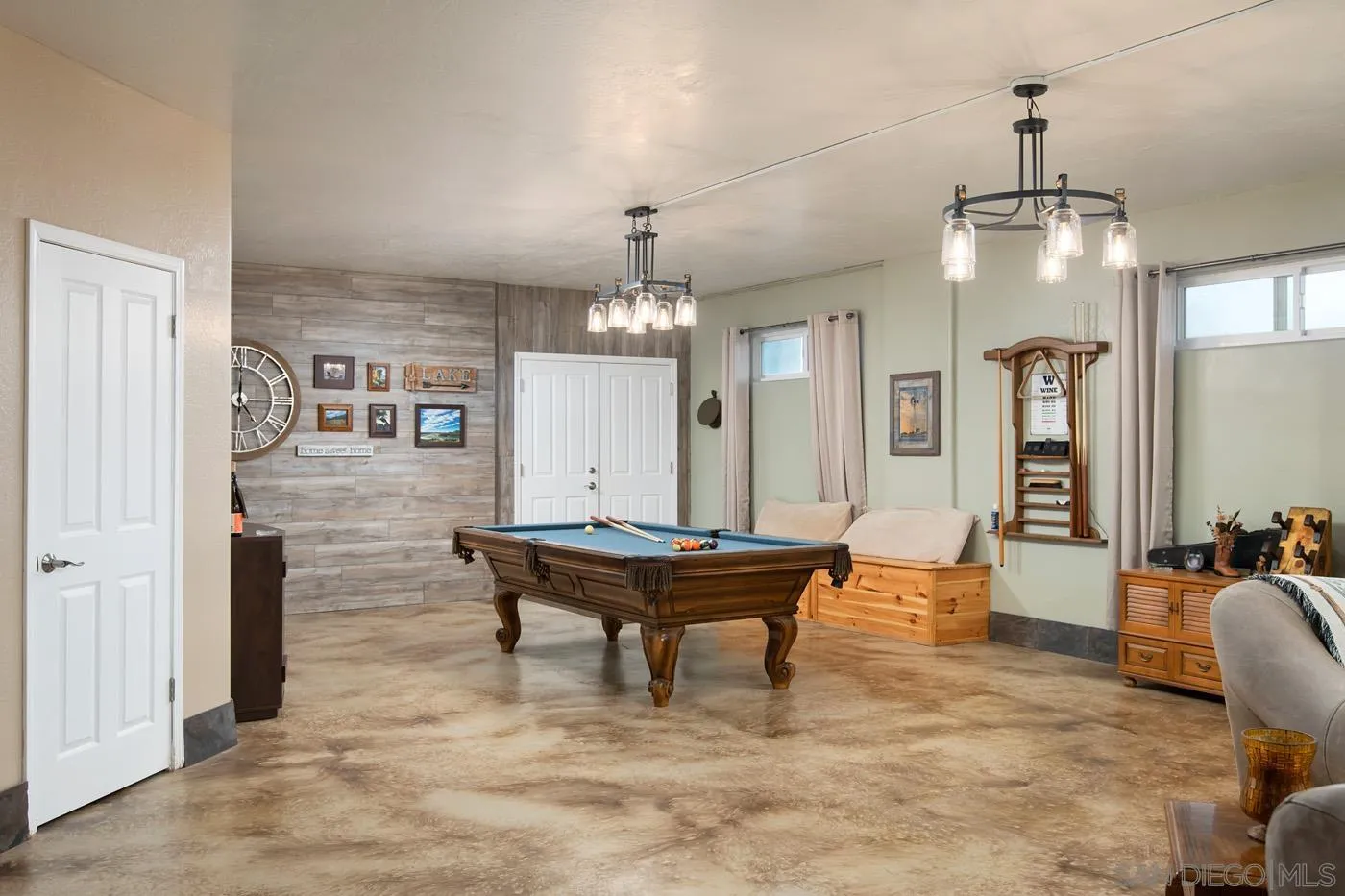 34896 Yuma Road Julian, CA 92036 - Photo 33 of 56 a living room with dining table and wooden floor