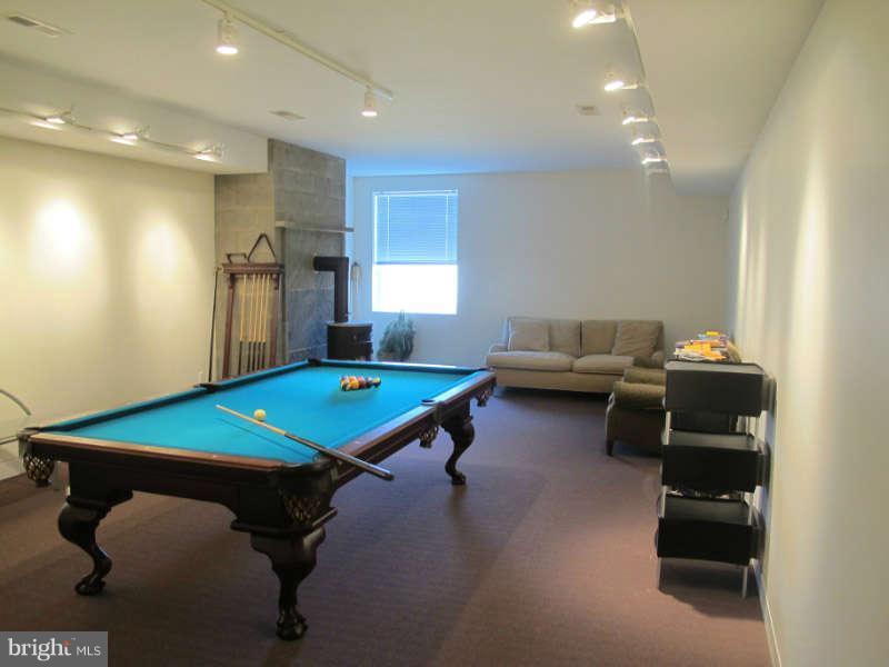419 Laurel Mills Road Castleton, VA 22716 - Photo 13 of 30 Family Room
