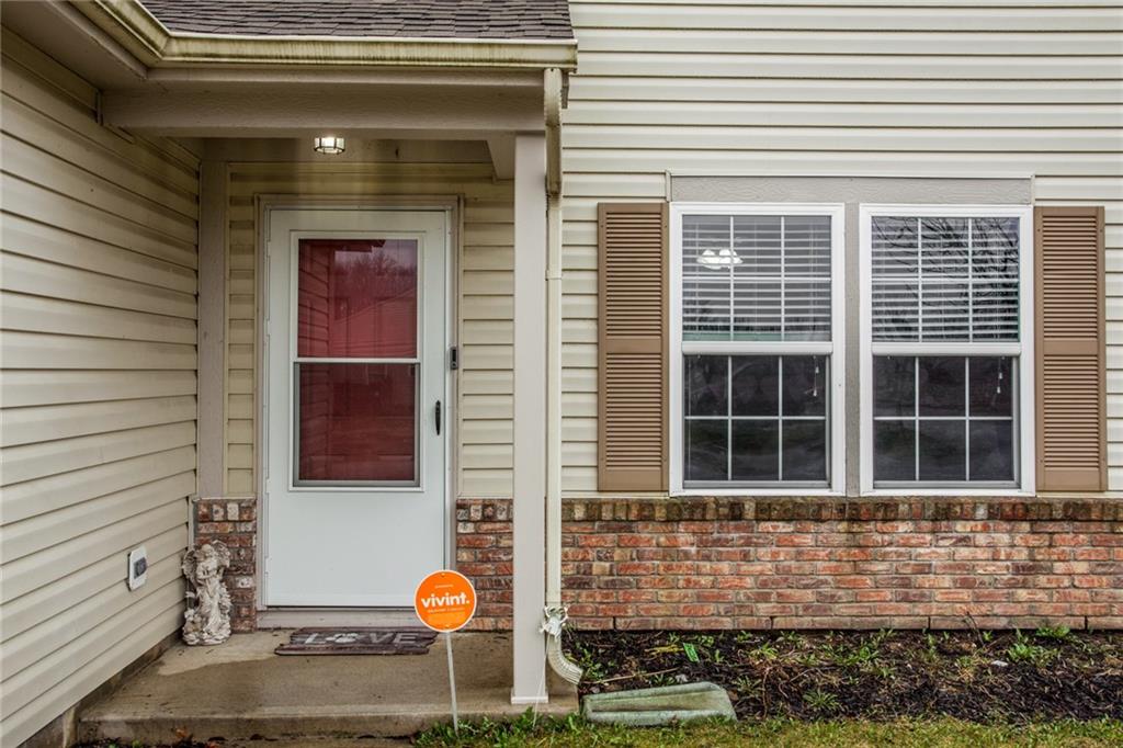 6959 Fair Ridge Drive Indianapolis, IN 46221 - Photo 2 of 27