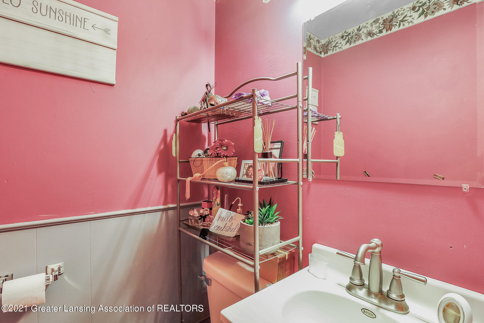 3207 Lawdor Road Lansing, MI 48911 - Photo 14 of 31 FF2D1010-C3C9-4CF7-8757-A5BDDEFD45E2