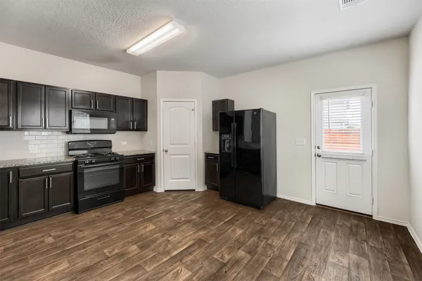 $2,100 | 3509 Conyers Lane, Austin, TX 78725