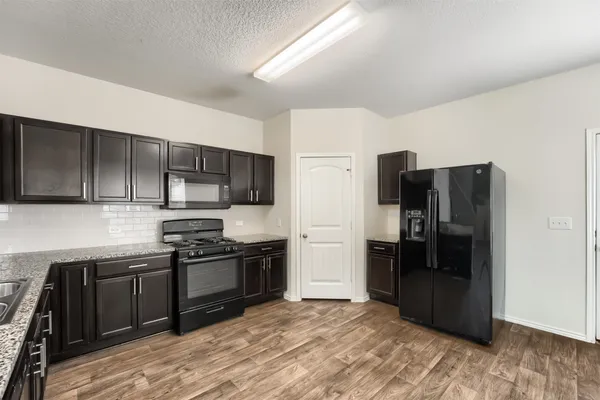 $2,100 | 3509 Conyers Lane, Austin, TX 78725