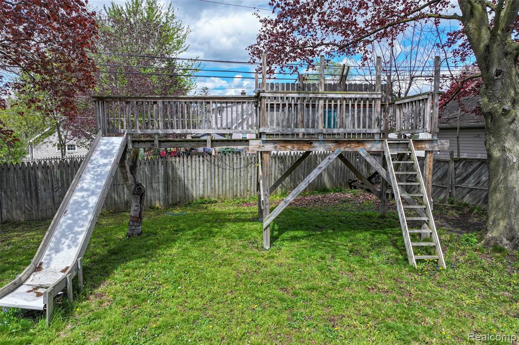 317 East Grand River Road Fowlerville, MI 48836 - Photo 27 of 35