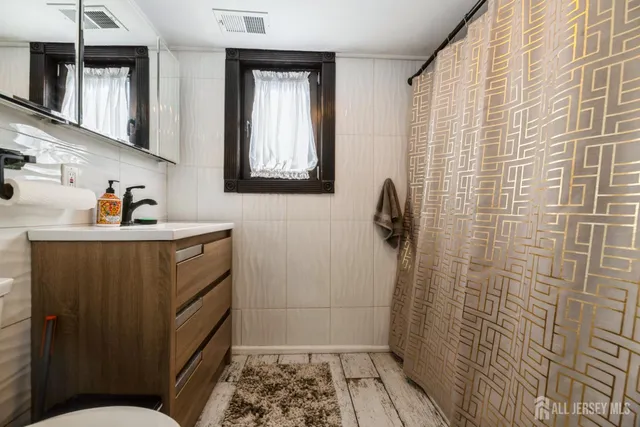 $640,000 | 1242 Florence Avenue, Union Beach, NJ 07735